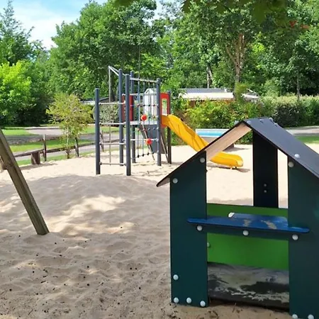 Campingplatz Avec Terrasse - 2 Pour 4 Personnes - Api-1-52-740 *