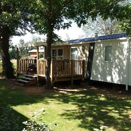 Avec Terrasse - 2 Pour 4 Personnes - Api-1-52-740